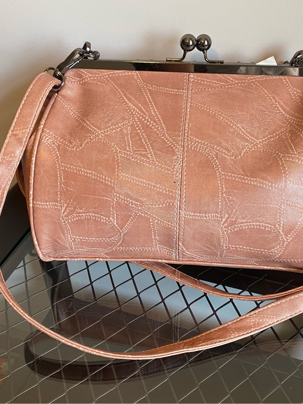 Stylish Dusty Rose Women’s Shoulder Bag - Soft Pink Crossbody - Picture 2 of 6